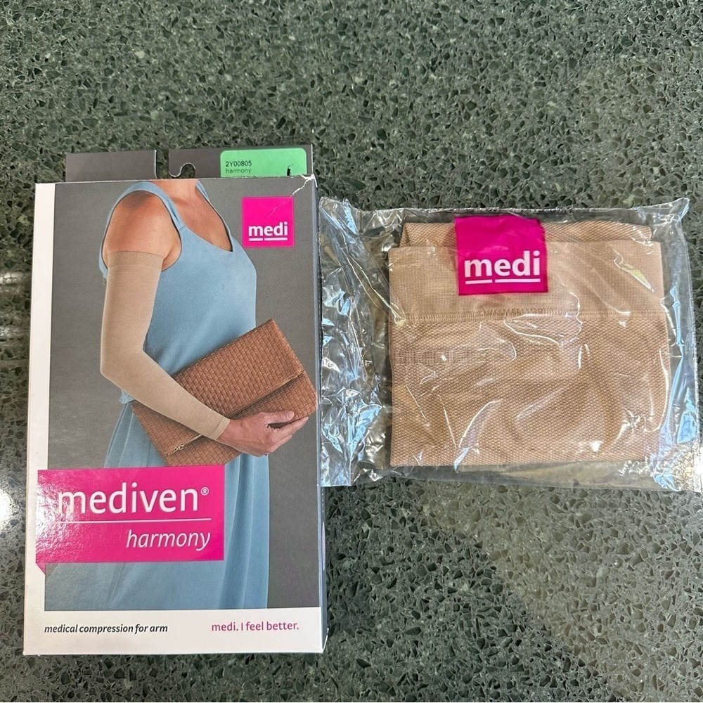 Mediven Harmony Compression Arm Sleeve 20-30 Size V Sand w/ Knit Top Band NEW